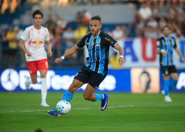 Grêmio perde para o RB Bragantino com gol no último minuto