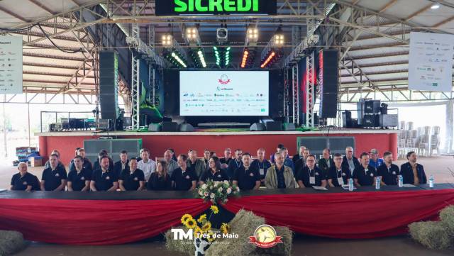 Expoterneira 2026 inicia no parque de exposições de Três de Maio