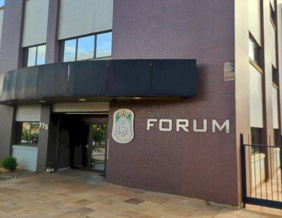 Tribunal do Júri retoma julgamento de empresário acusado de homicídio nesta quarta em Três de Maio