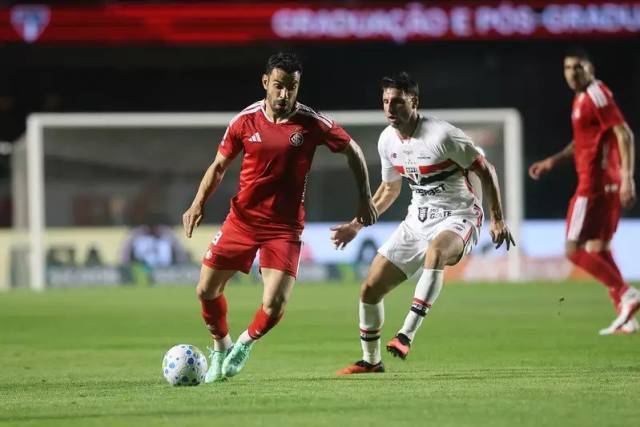 Inter perde por 1 a 0 para o São Paulo e segue no Z-4 do Brasileirão