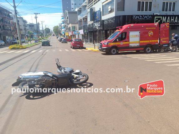 Acidente de trânsito envolve carro e scooter em Três de Maio