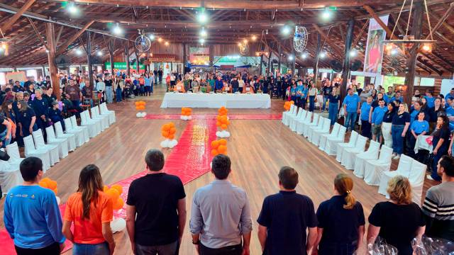 Concurso Garota e Garoto Estudantil das APAEs reuniu 14 municípios em Três de Maio