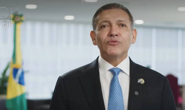Presidente do TSE diz que voto é direito fundamental dos brasileiros