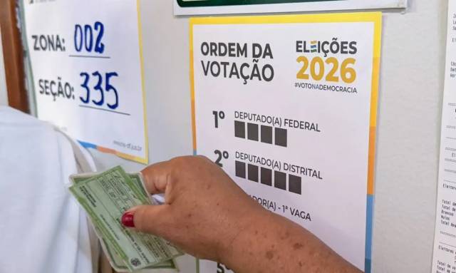 Eleitores têm até as 17h, horário de Brasília, para votar neste domingo