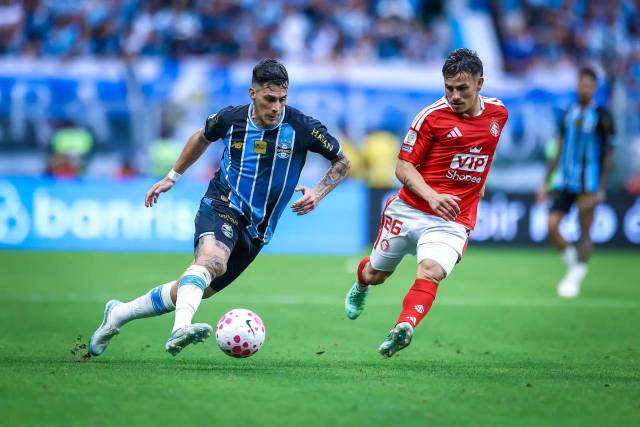 Grêmio e Inter empatam por 1 a 1 e seguem na zona de rebaixamento