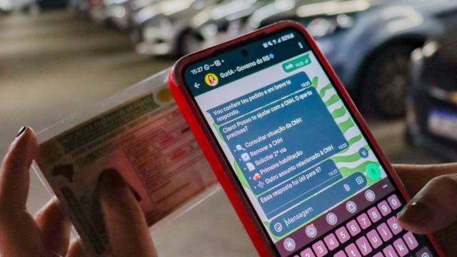 Assistente virtual do governo do estado, GurIA amplia serviços pelo WhatsApp