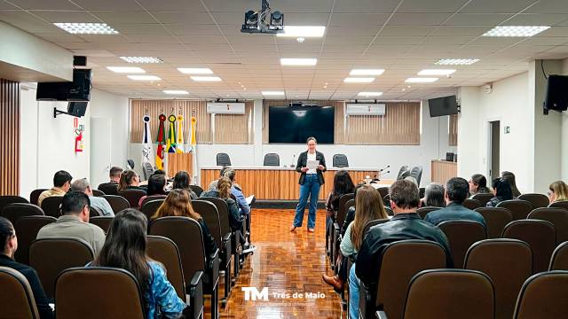 Rede Municipal de Proteção à Família debate desafios no ambiente escolar