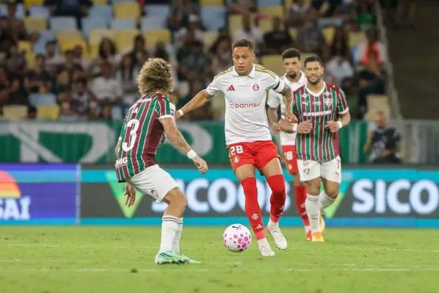 Inter perde por 2 a 1 para o Fluminense de virada